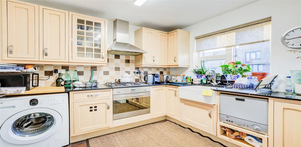			2 Bedroom, 1 bath, 1 reception Flat			 Tavistock Crescent, PORTOBELLO/WESTBOURNE PARK